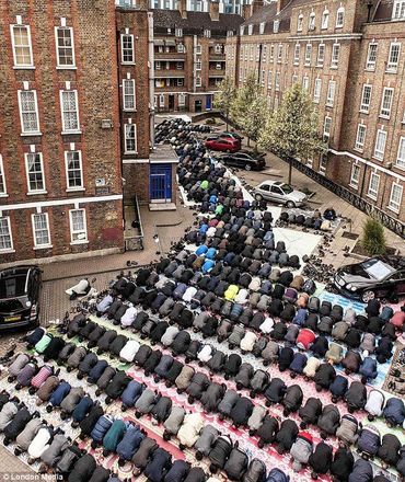 Londres: 423 novas mesquitas e 500 igrejas fechadas