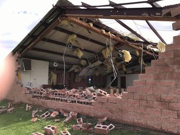 Tornado destrói igreja no Texas, mas fiéis saem ilesos